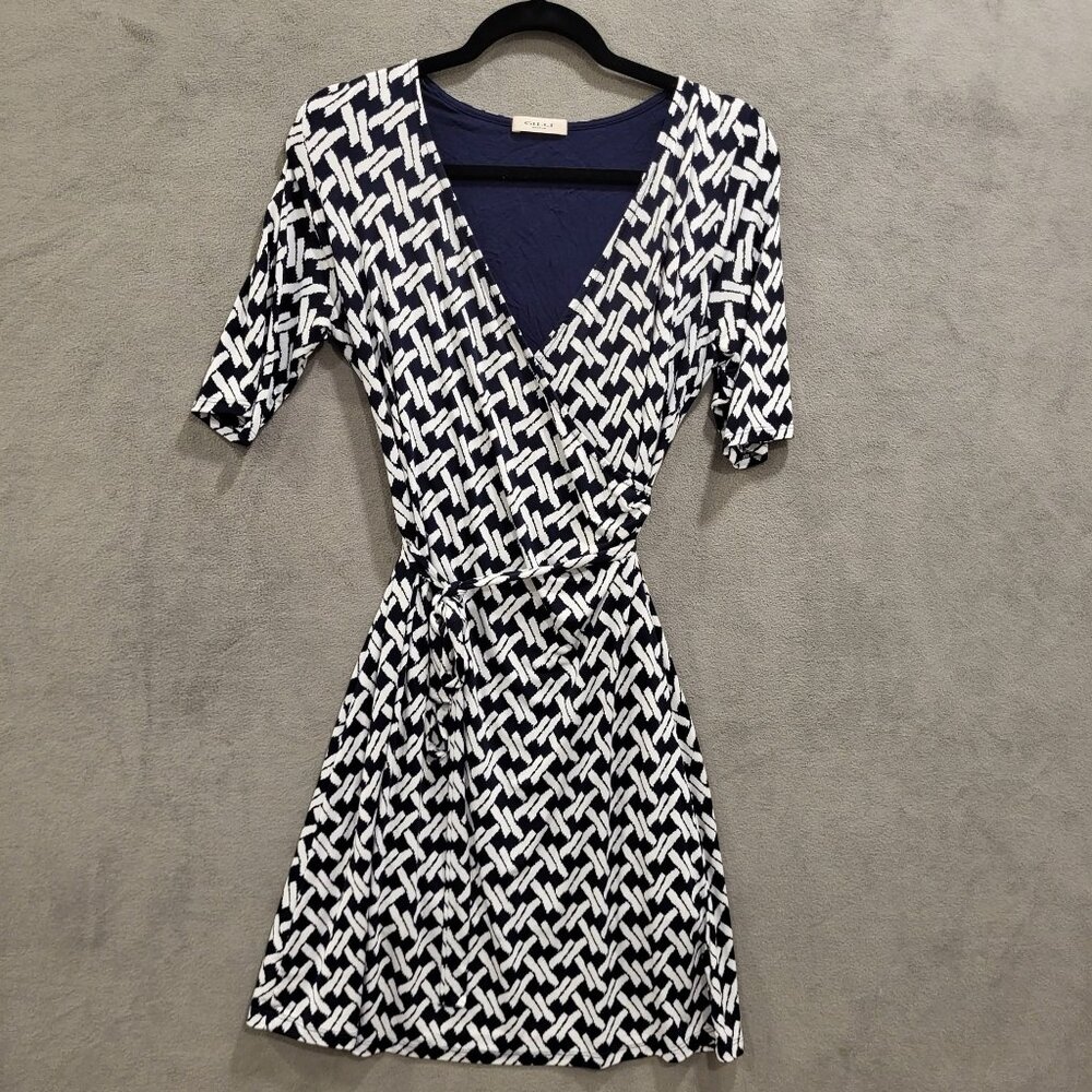 Gilli Wrap Dress Womens‎ Size Small Geometric Office Classic Sexy sophisticated